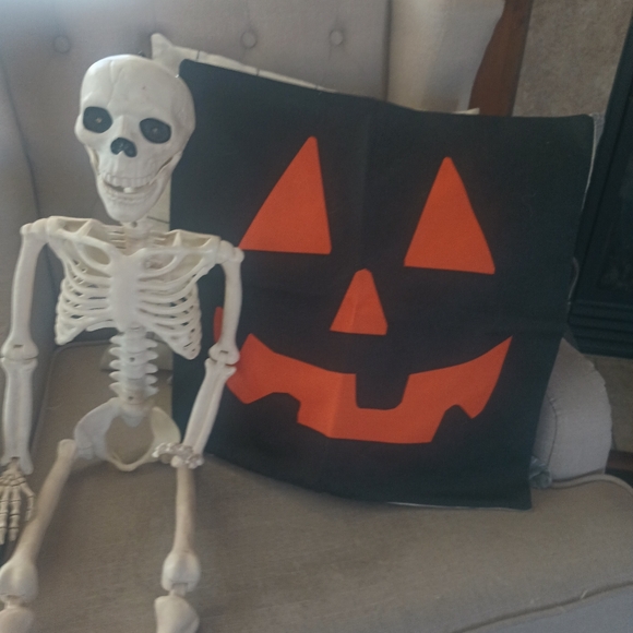 Brand new Jack o Lantern throw pillow covers - Picture 3 of 4